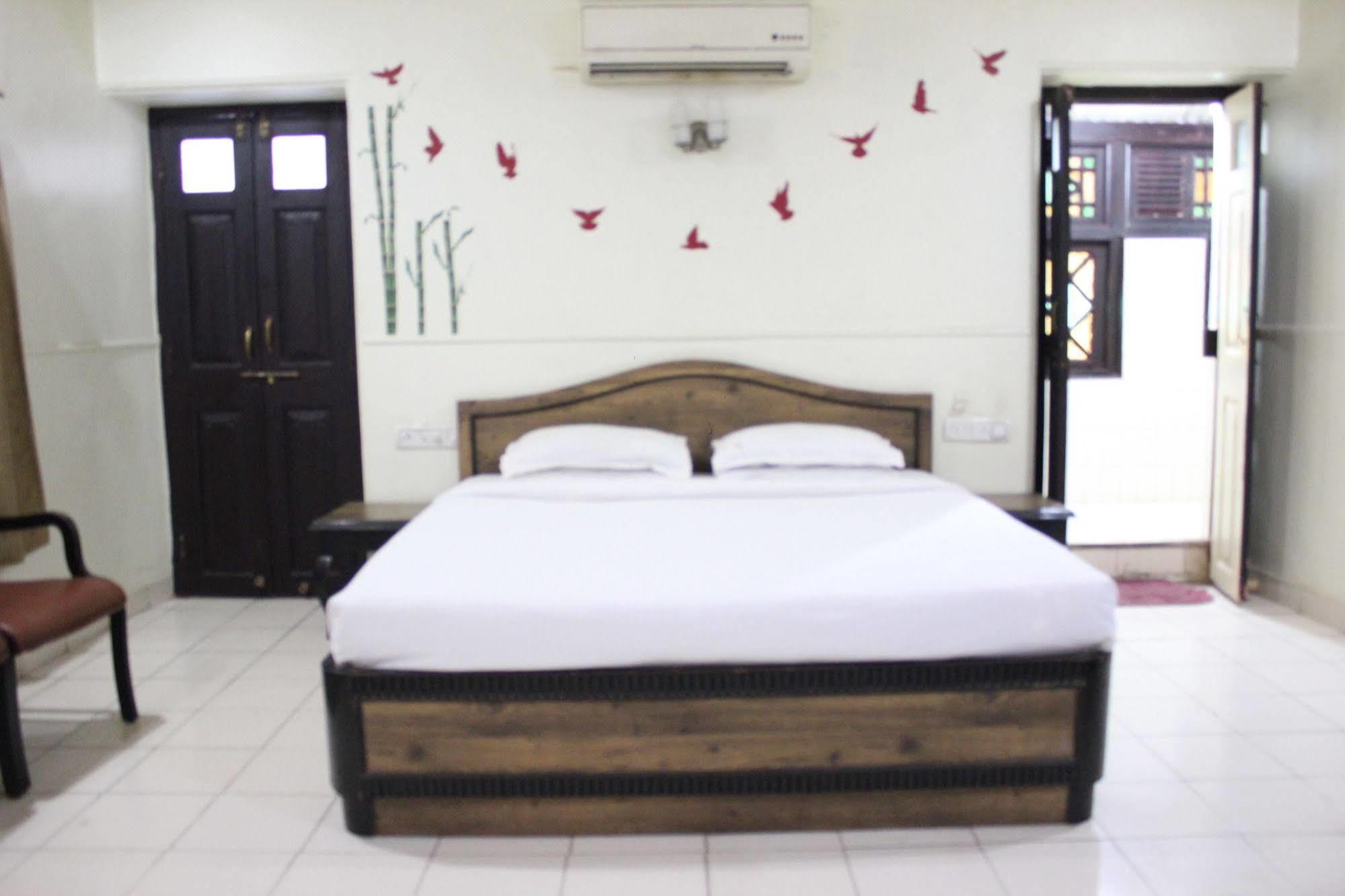 Hotel Ritz Pune Dış mekan fotoğraf
