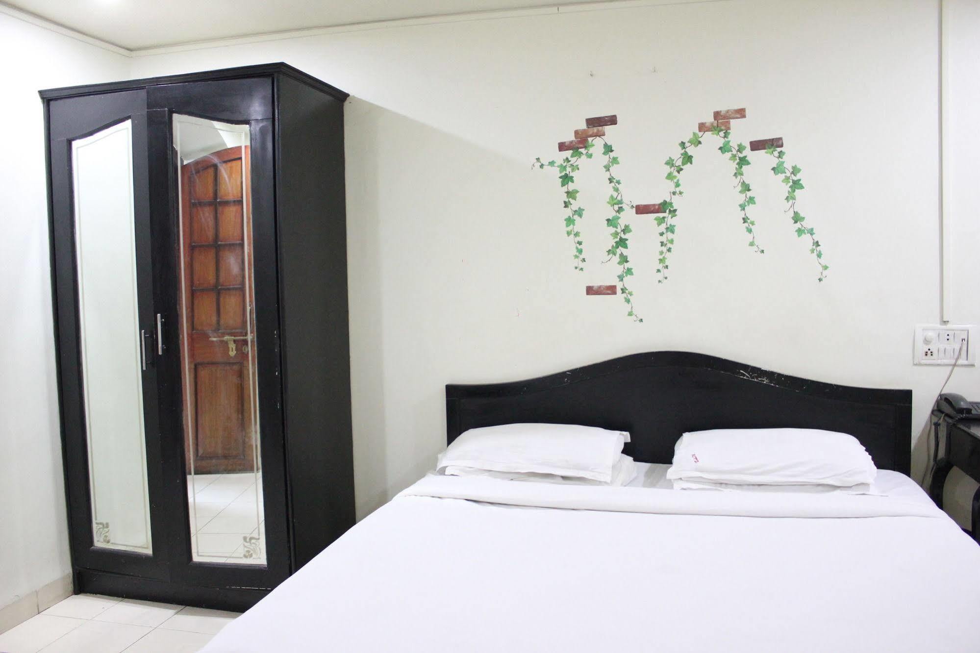 Hotel Ritz Pune Dış mekan fotoğraf