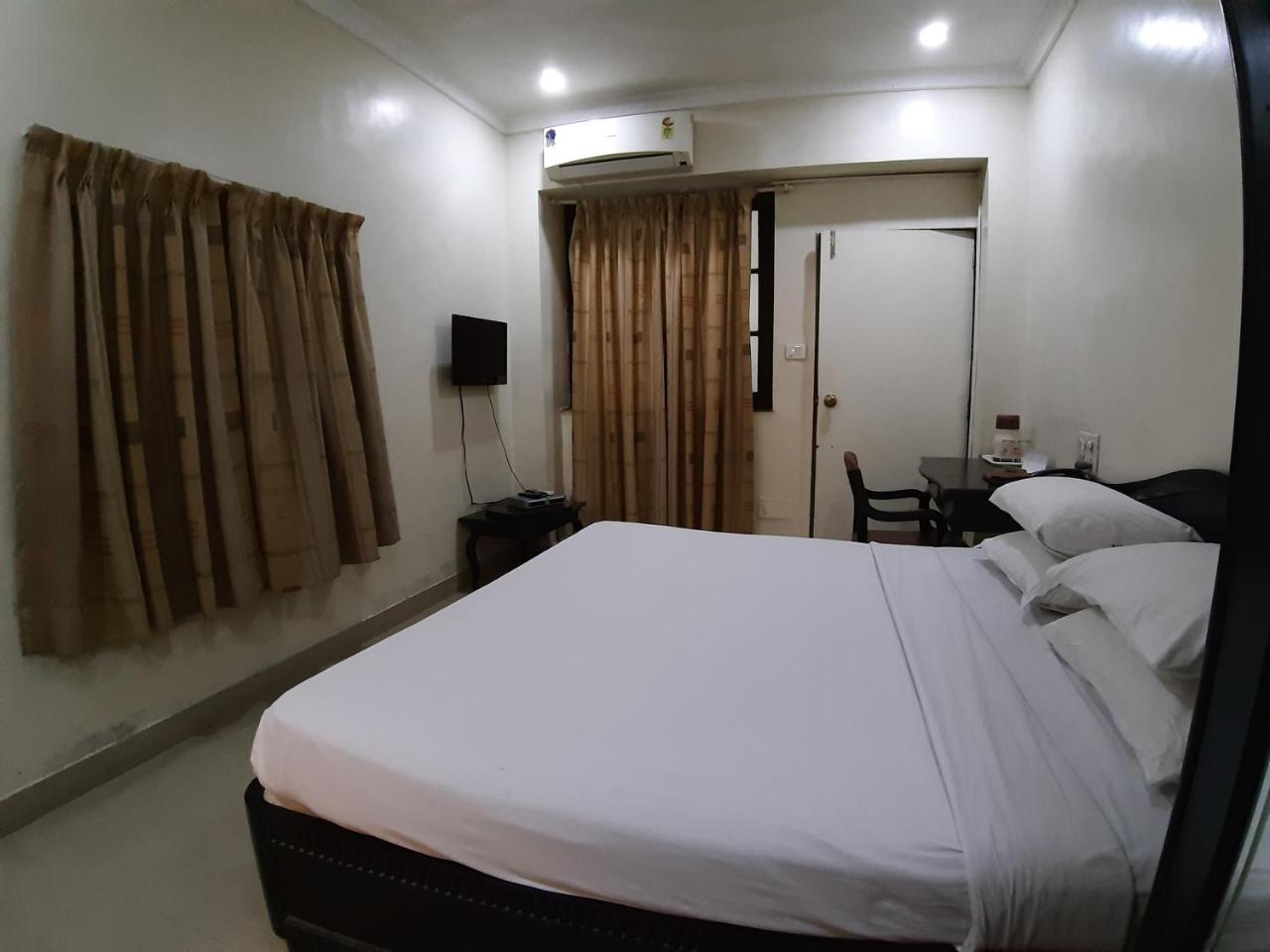 Hotel Ritz Pune Dış mekan fotoğraf